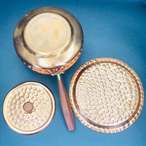 Vintage Hammered Copper Fondue Pot with Lid and Underplate Set MCM Teak Handle - Picture 3 of 10